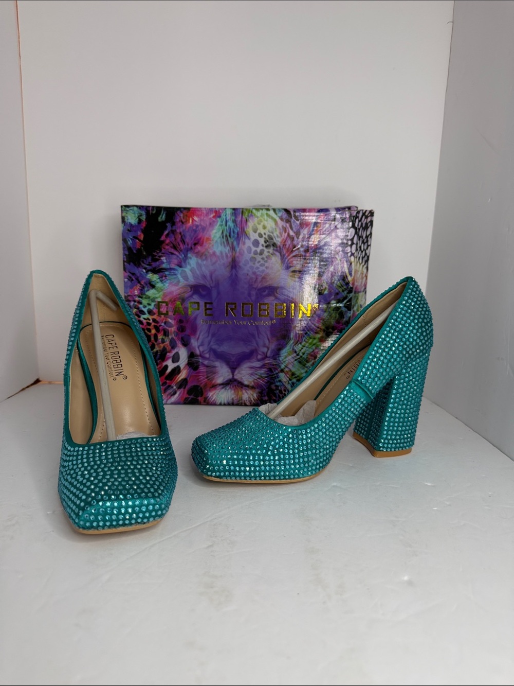 Cape Robbin Teal Rhinestone Block Heel Pumps Size 5.5 NIB